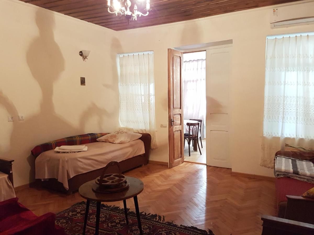 Проживание в семье Guesthouse Old Gate Мцхета-37